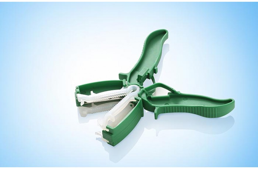 Disposable umbilical cord clamps